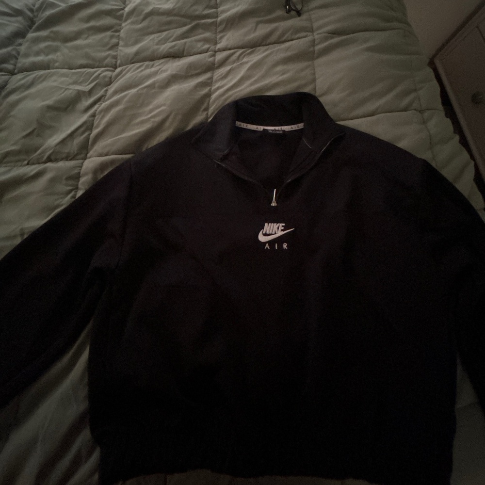 Nike Air 1/4  zip pull over